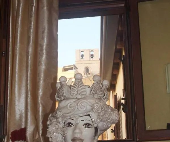 Cortile Lattuca Bed & Breakfast 3*